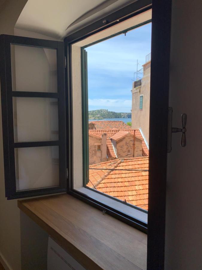 Palace M Šibenik Екстериор снимка