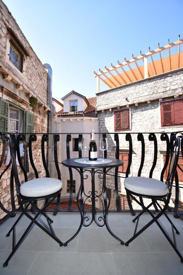 Palace M Šibenik Екстериор снимка